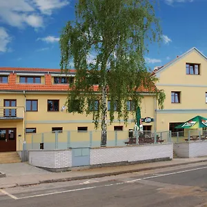 Vendégház A Restaurace Simanda ***