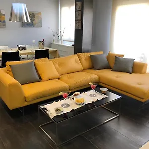 Apartamento Hauzify I Apartament Petit Plaer